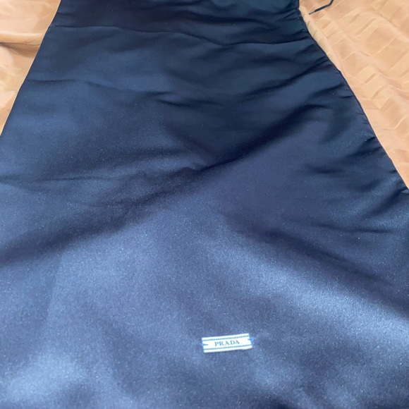 Prada - Picture 4 of 11